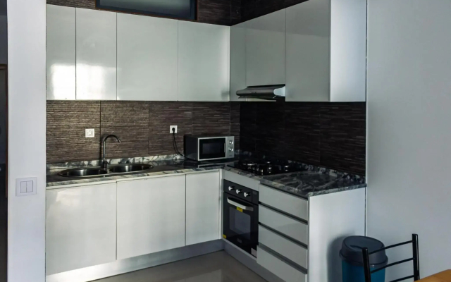 Modern Apartment with AC / Apartamento Moderno com AC