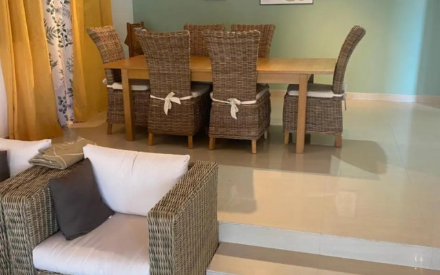 Private Villa. Near of the Beach