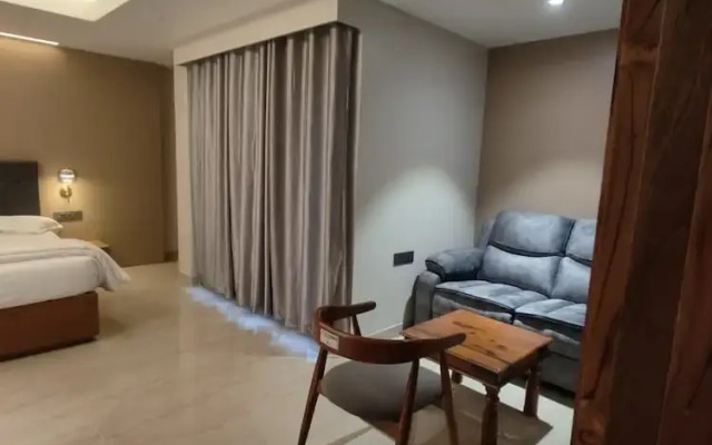 Sakthi Holiday's Inn