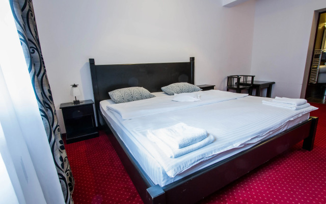 Complex Turistic Max International