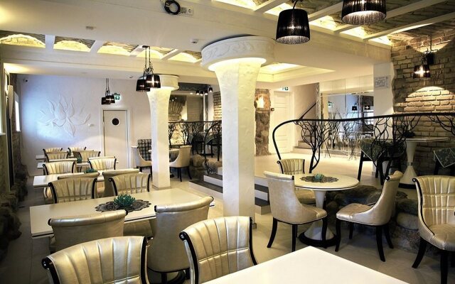 Moon Garden Boutique Hotel