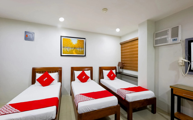 OYO 793 Dg Budget Hotel