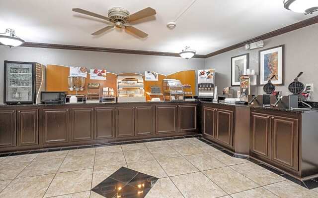 Red Roof Inn & Suites Macon