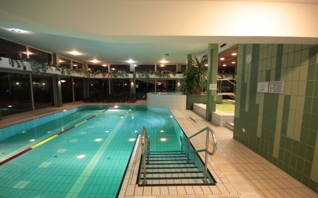 Hotel Yacht Wellness & Business