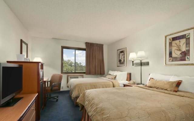 Days Inn By Wyndham Willmar