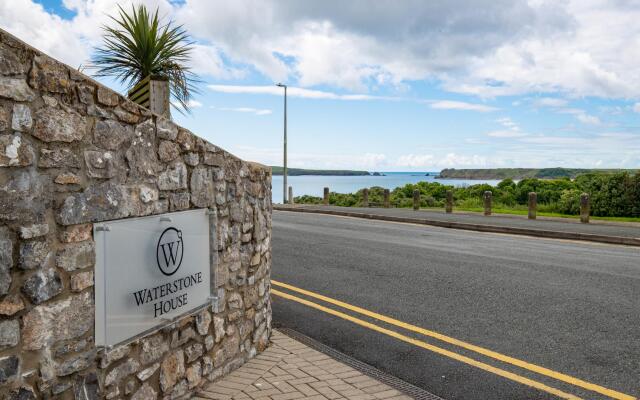 Apartment 10 Waterstone House - Luxury Apartment With Sea Views