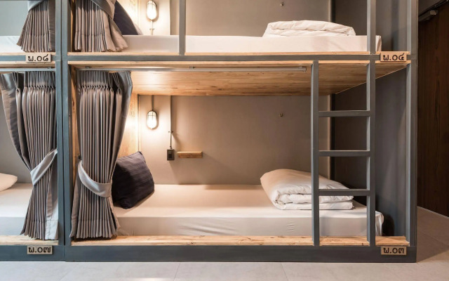 Plubpla Hostel