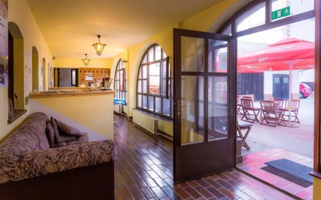 1 A Adventure Hostel