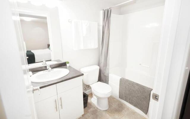 Beautiful South Winnipeg 4 Bdrm 2 Bath Townhouse