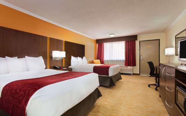 Ramada by Wyndham Tampa Westshore Airport South