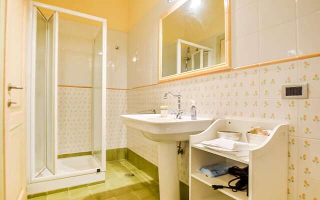Nice Home in Santa Maria di Castell With 3 Bedrooms and Wifi
