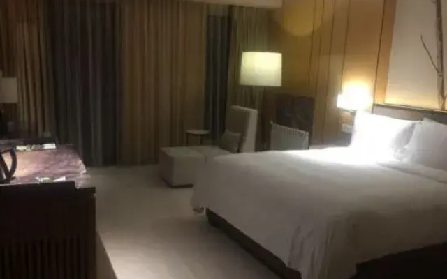 Jinfang Hot Spring Banshan Hotel