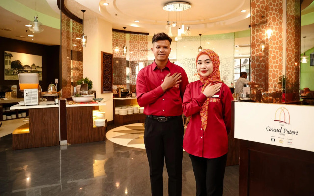 Grand Puteri Hotel