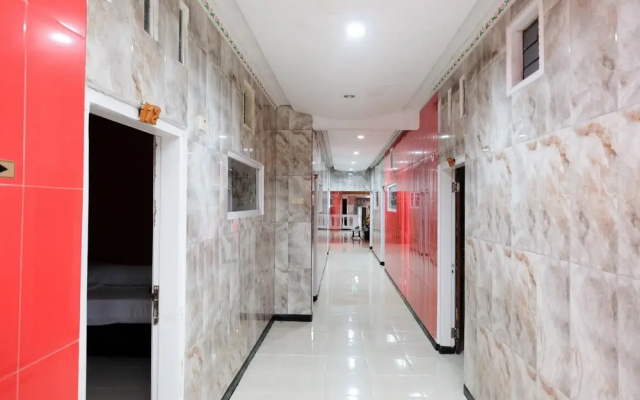Urbanview Hotel Mawar Sharon Near Alun Alun Batu