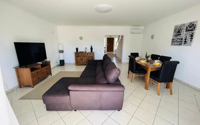 Greice Homes - T1 Ferreiras