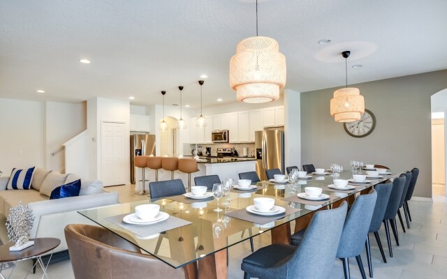 14 Bdrm 11 BA Sleeps 30