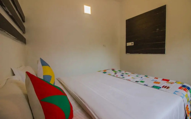 OYO Home 17402 Pool View Villa 4BHK