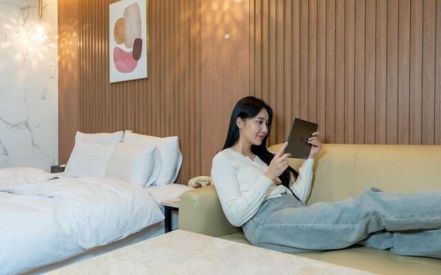 Jecheon Hound Hotel