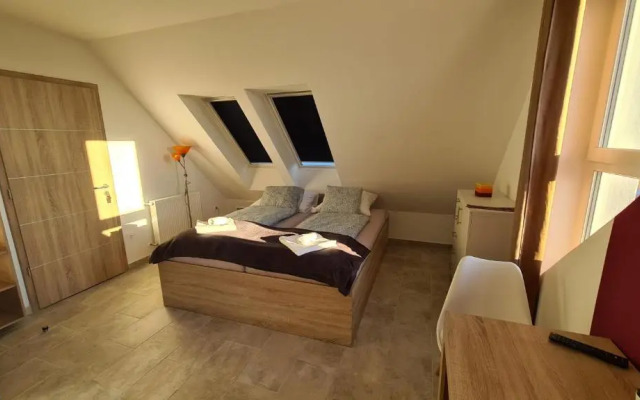 U8 apartmanház
