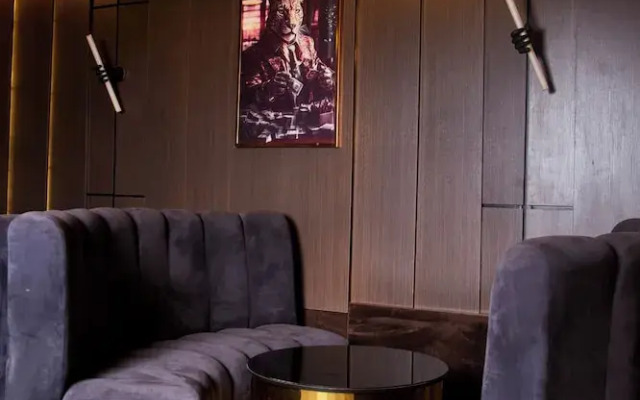 De Mipos Luxury Suites