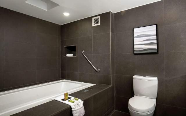 DoubleTree by Hilton Monrovia - Pasadena Area