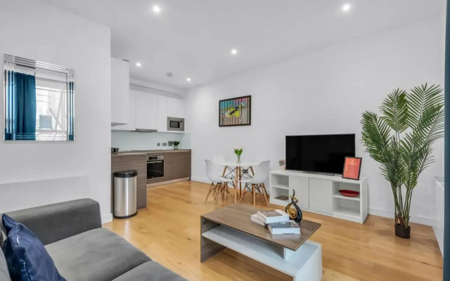 Heathrow Central Apartments By Mysquare