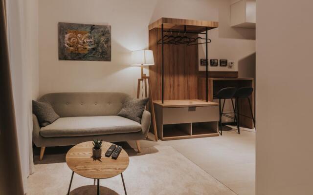 Design Studio Apartment Close to the City Center