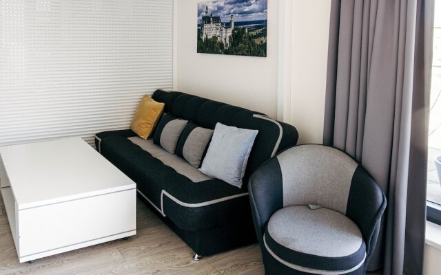 Cozy Apartment with Big Terrace - Karlín