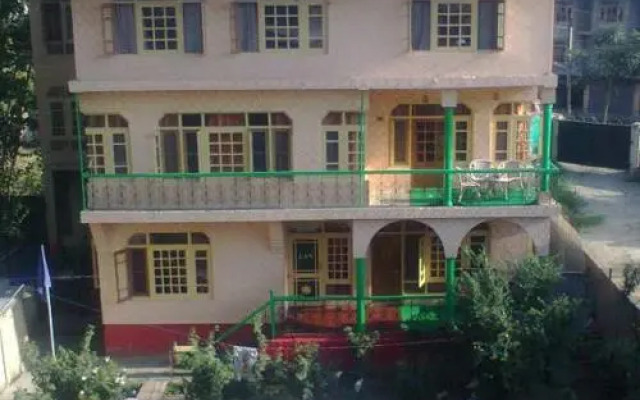 Shafeeq Guest House