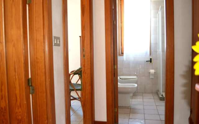 Villetta Carlotta Air conditioned House on two Levels in San Foca