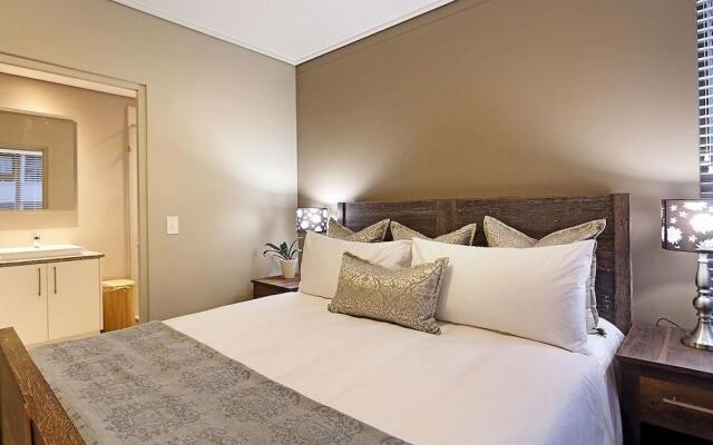 Cape eazi stayz Acc Odyssey