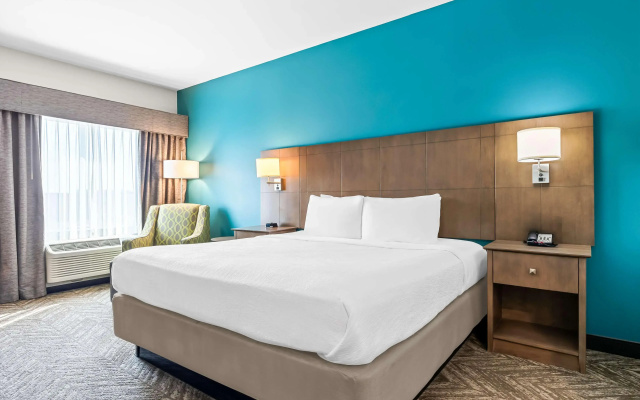 Best Western Plus Bolivar Hotel & Suites