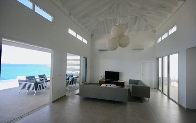 Villa Aqua by Island Properties Online