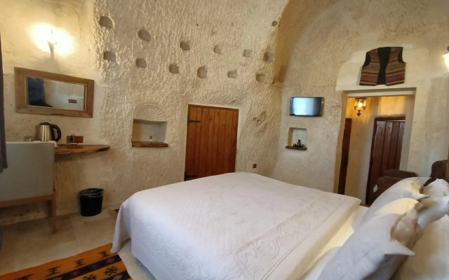 Apex Cave Hotel