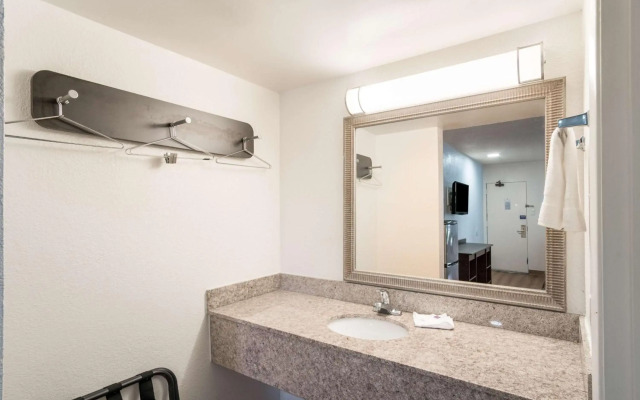 Motel 6 Lexington, KY - Airport