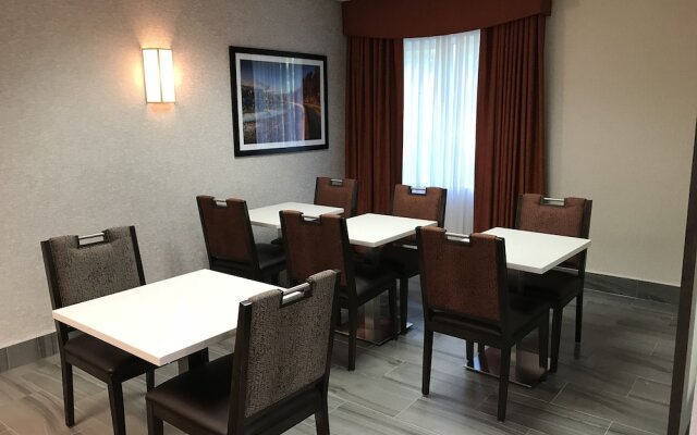 La Quinta Inn by Wyndham Vancouver Airport