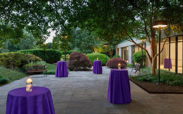 Crowne Plaza College Park - Washington DC by IHG