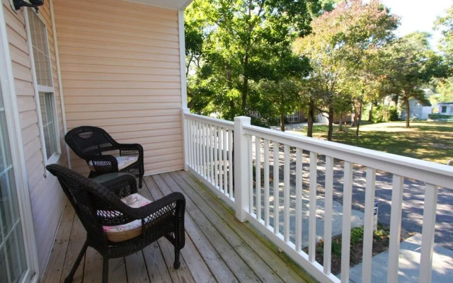 Amy's Oasis by RedAwning