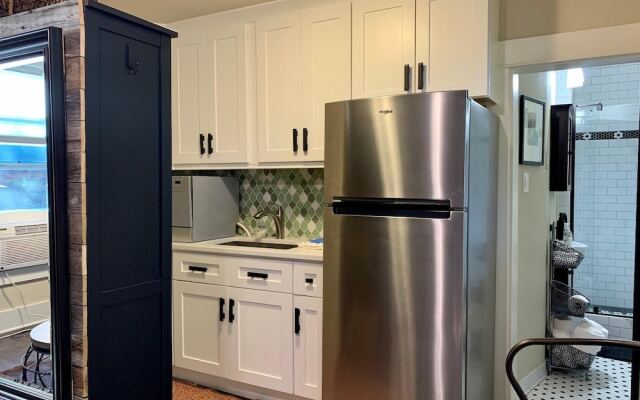 The Chic Guest Retreat in Old Town near CSU!