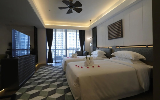 Sanya Golden Phoenix Sea View Hotel