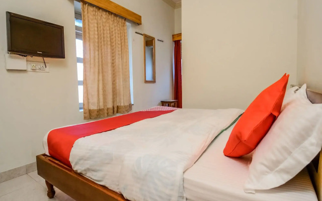 OYO 18825 Hotel Akshey