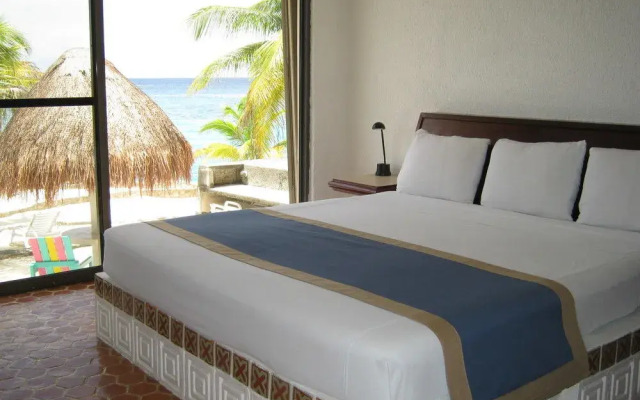 Condumel Condominiums