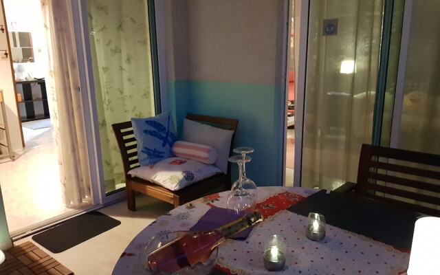 THE HAPPINESS PENTHOUSE Stylish Dream Holidays!