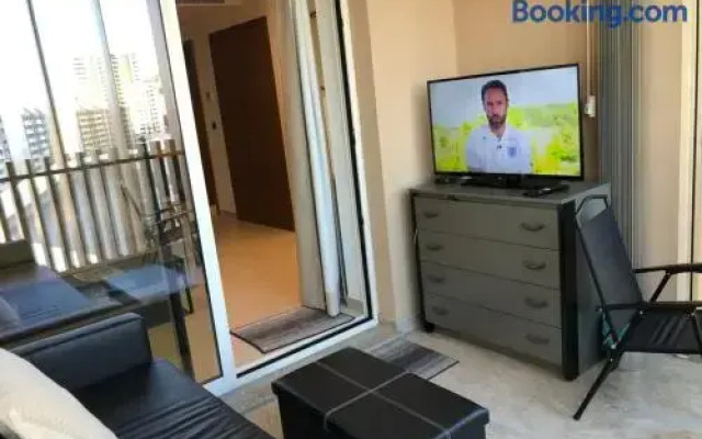 Westone Suite710-hosted by Sweetstay