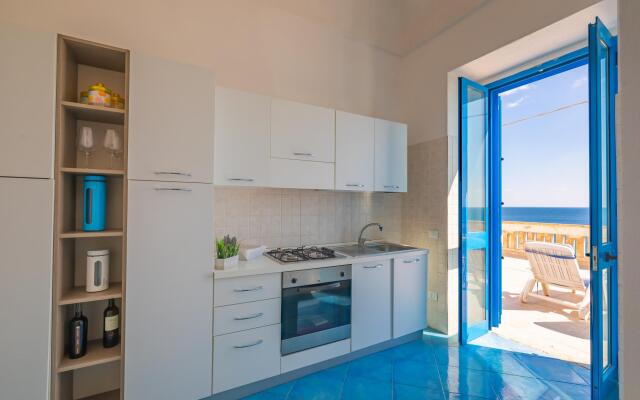 Holiday home with sea view in Castro, on the Adria-Marinè