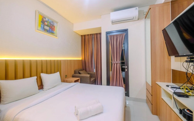 Homey and Stylish Studio Room at Transpark Cibubur Apartment