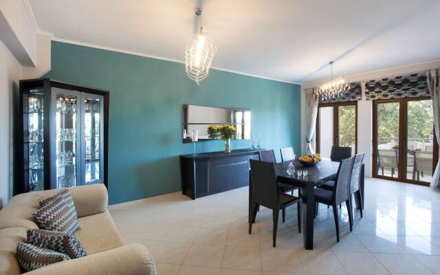 Villa Plousia