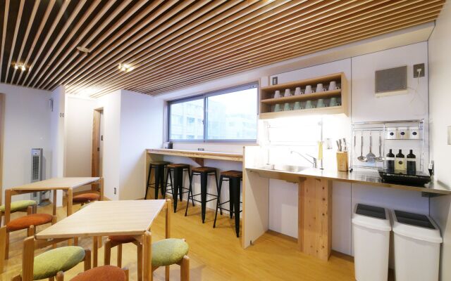 Poly Hostel 2 Namba