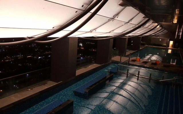 MCity Infinity pool KLCC