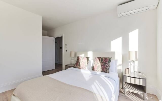 The Wembley Park Sanctuary - Stunning 2bdr Flat With Balcony